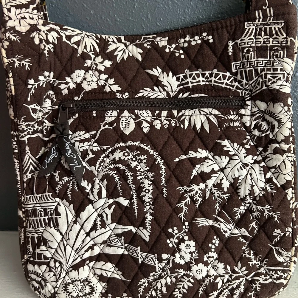 Retired Vera Bradley Imperial Toile Crossbody - Winter 2009 - Picture 4 of 8